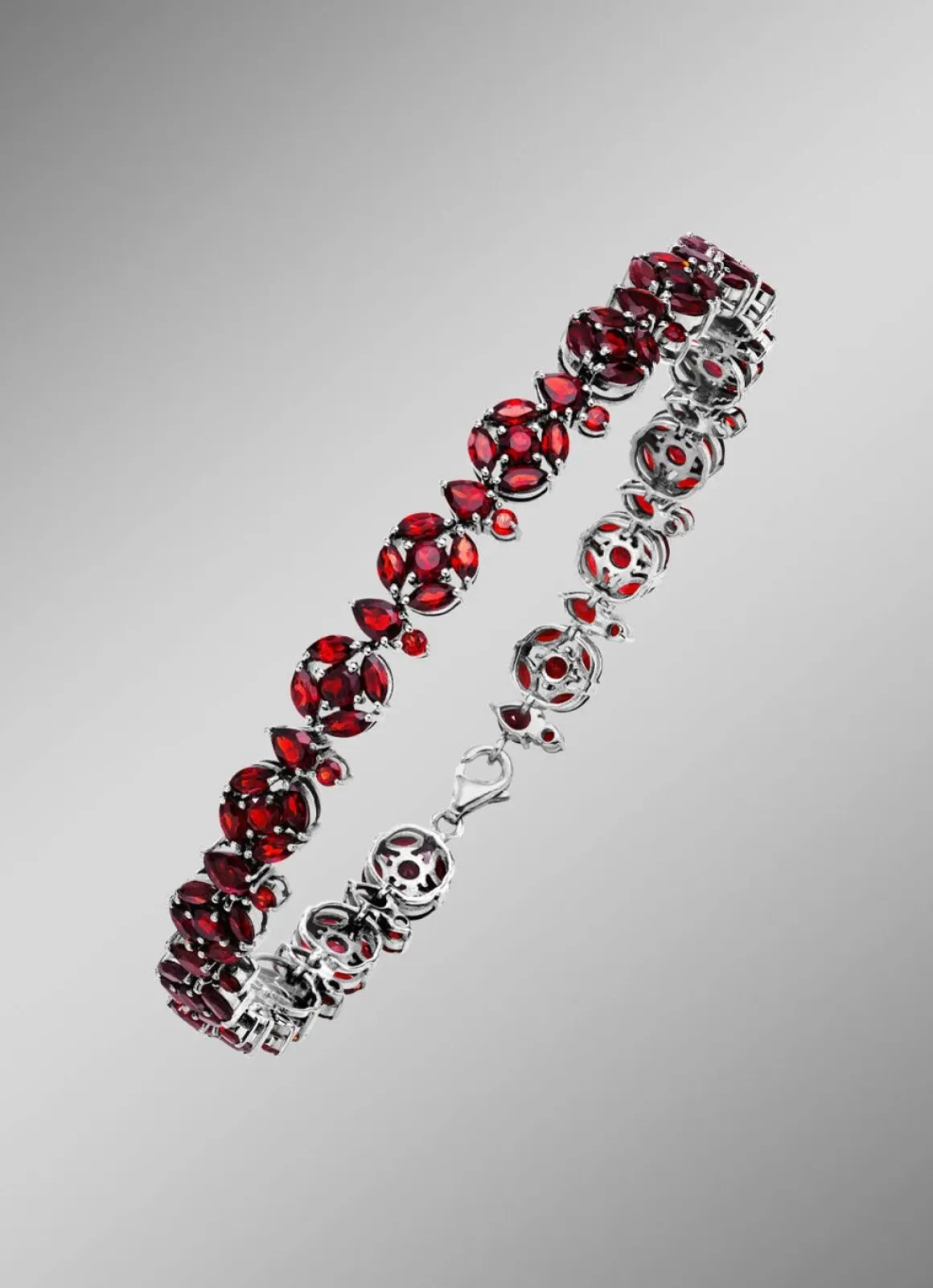Attraktives Armband mit Granat