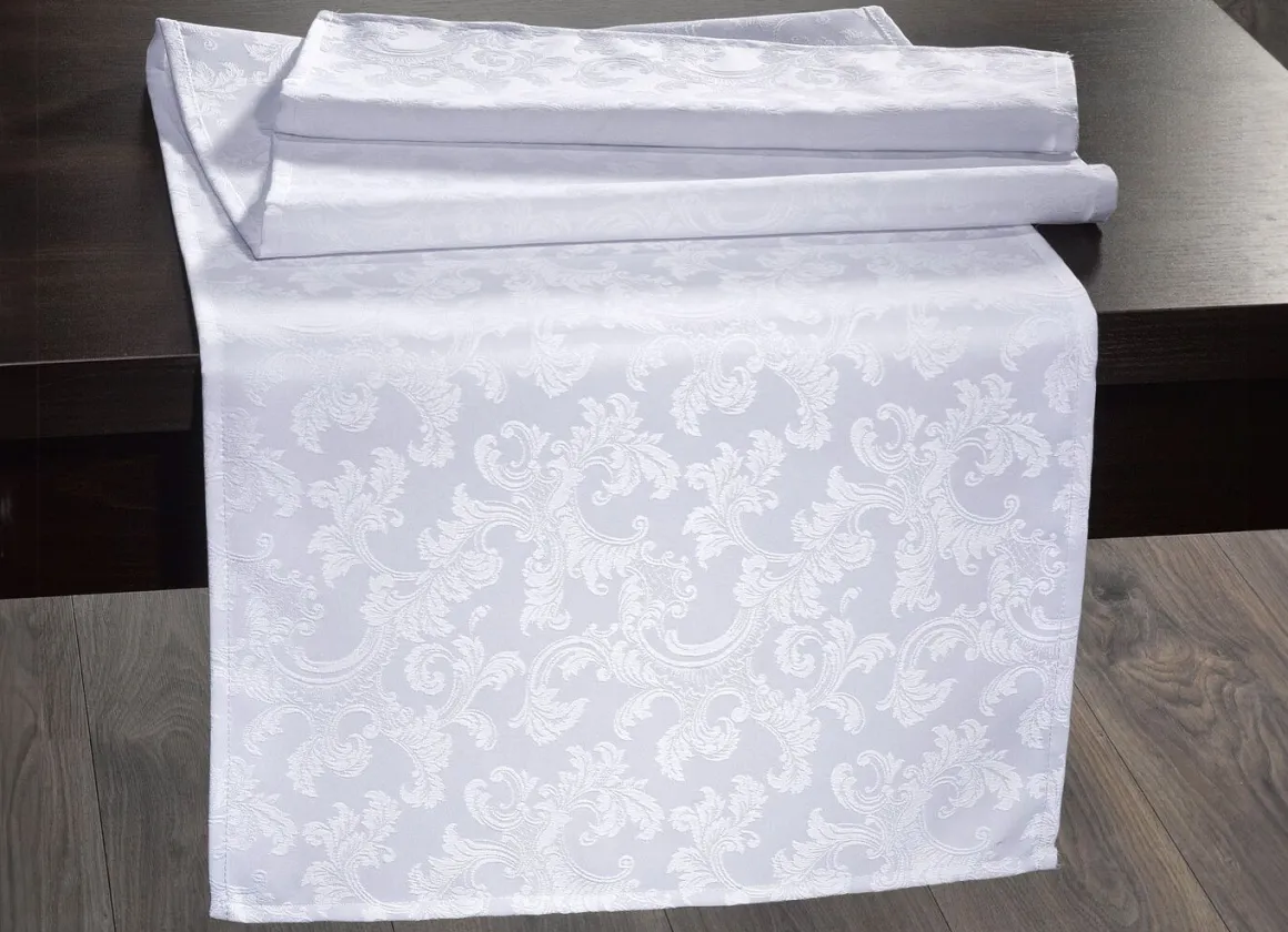 Bügelfreie Tischdecke mit Fleckschutz-Ausrüstung