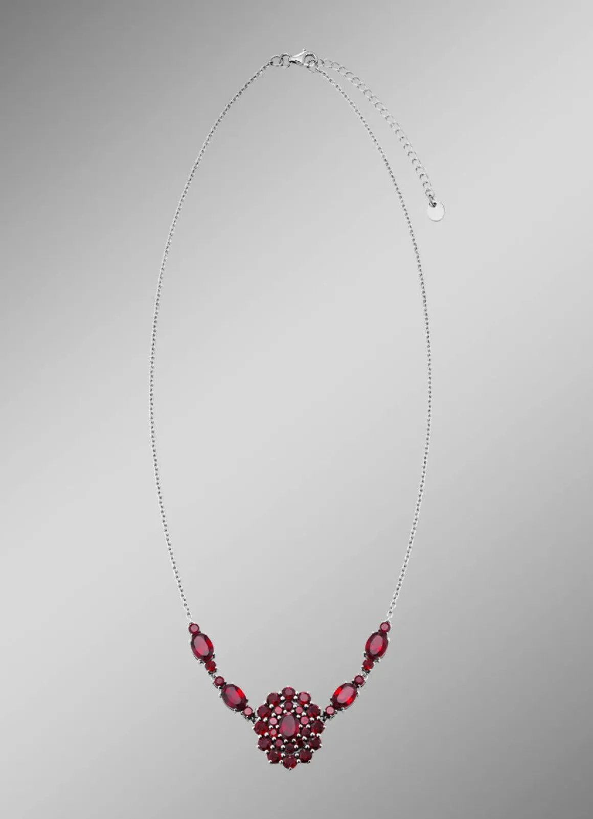 Elegante Halskette mit Granat