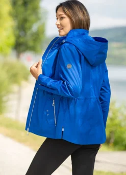 Funktionsjacke mit abnehmbarer Kapuze