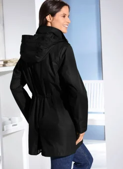 Funktionsjacke mit abnehmbarer Kapuze