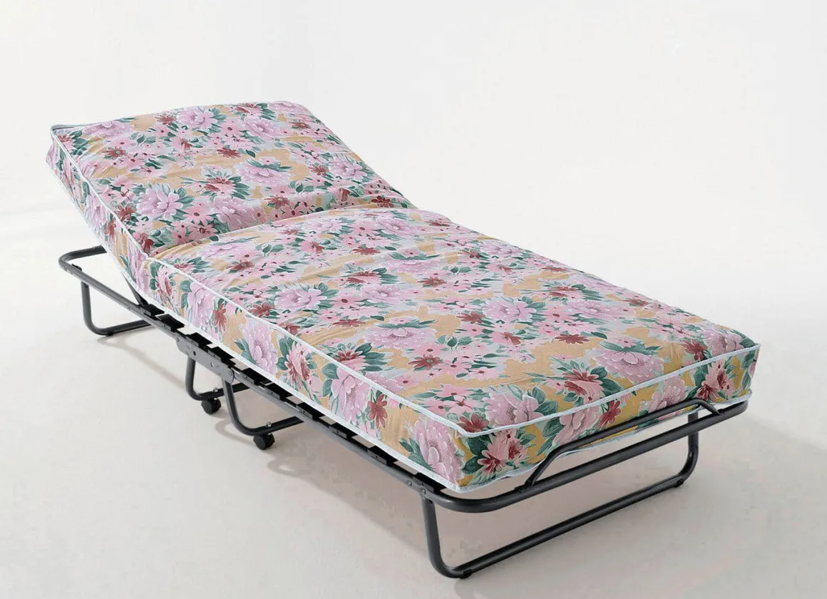 Gästebett mit Lattenrost und 4 Rollen