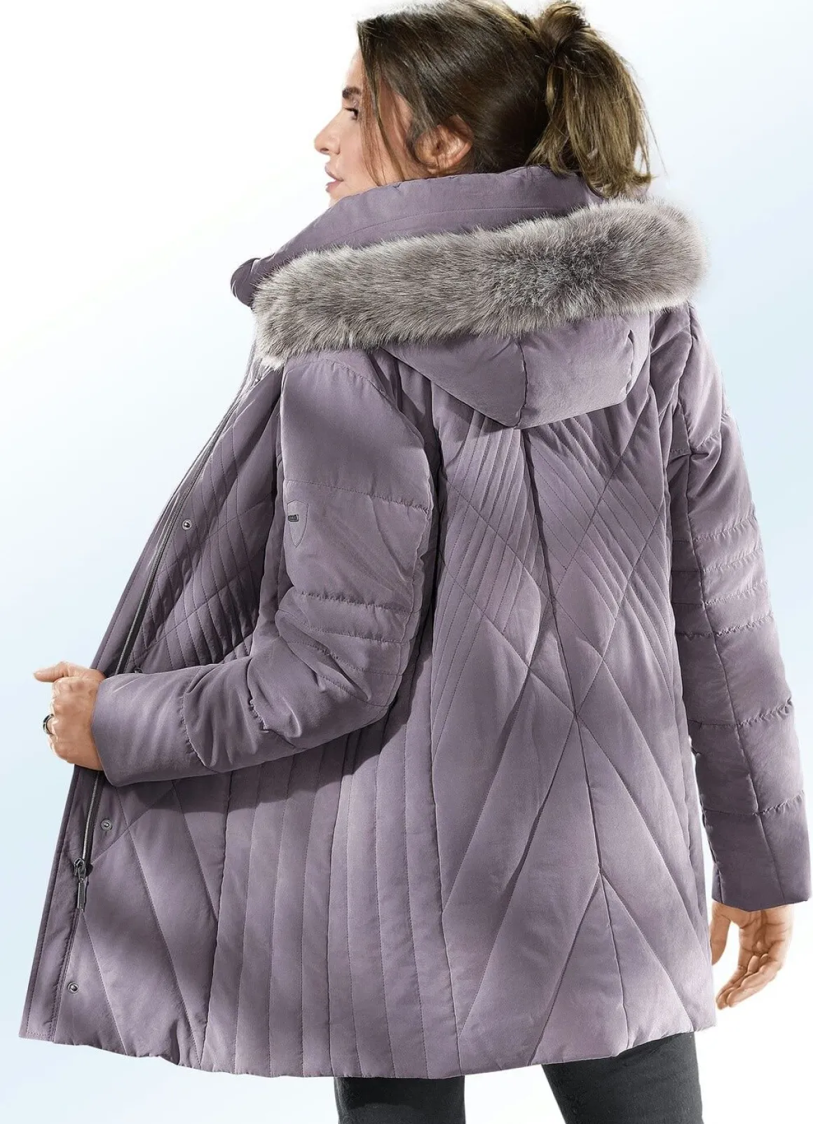 Jacke mit figurbetonendem Stepp
