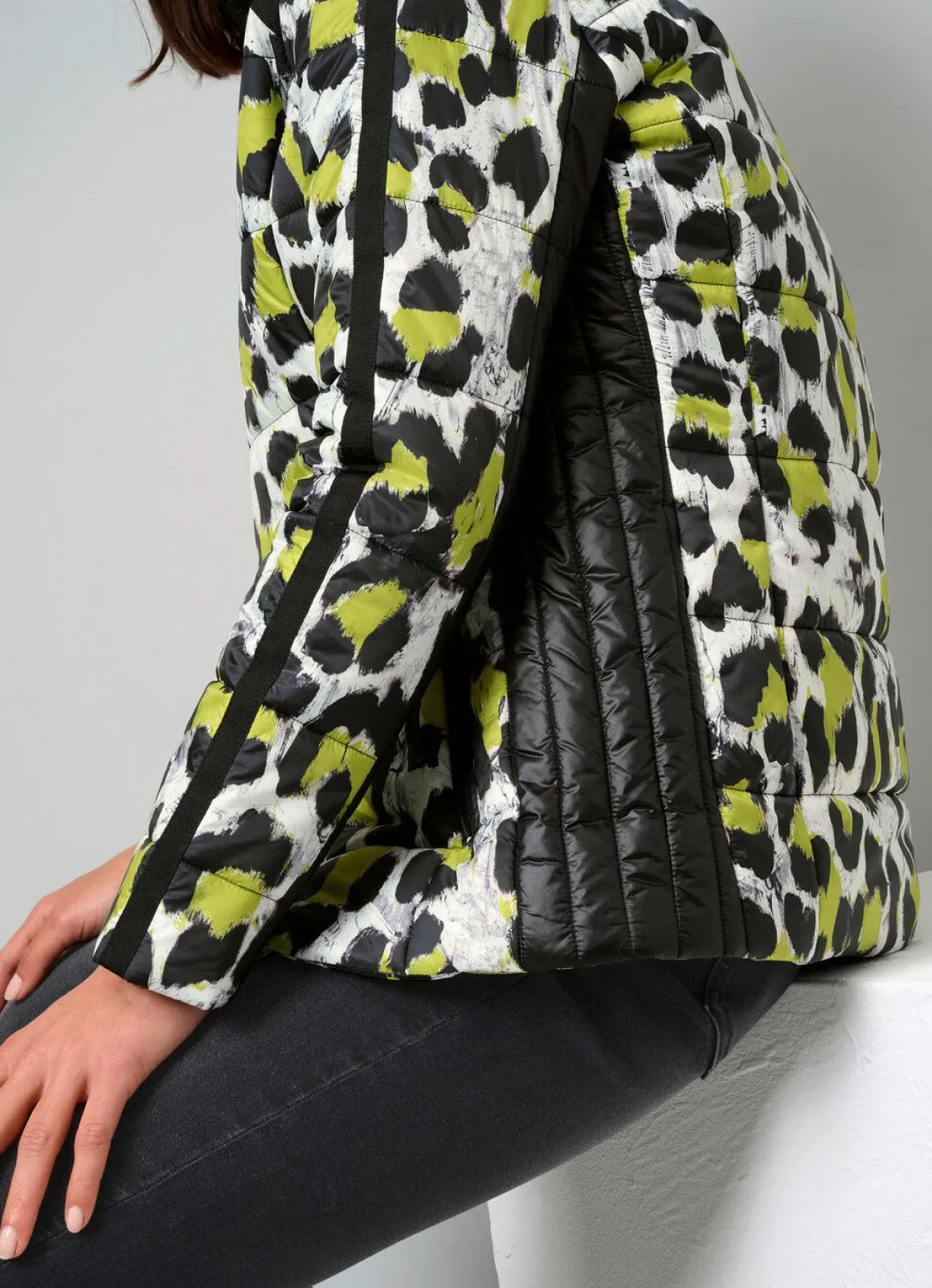 Jacke mit Reißverschlussleiste