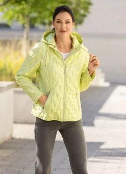Jacke mit trendgenauem Laserstepp