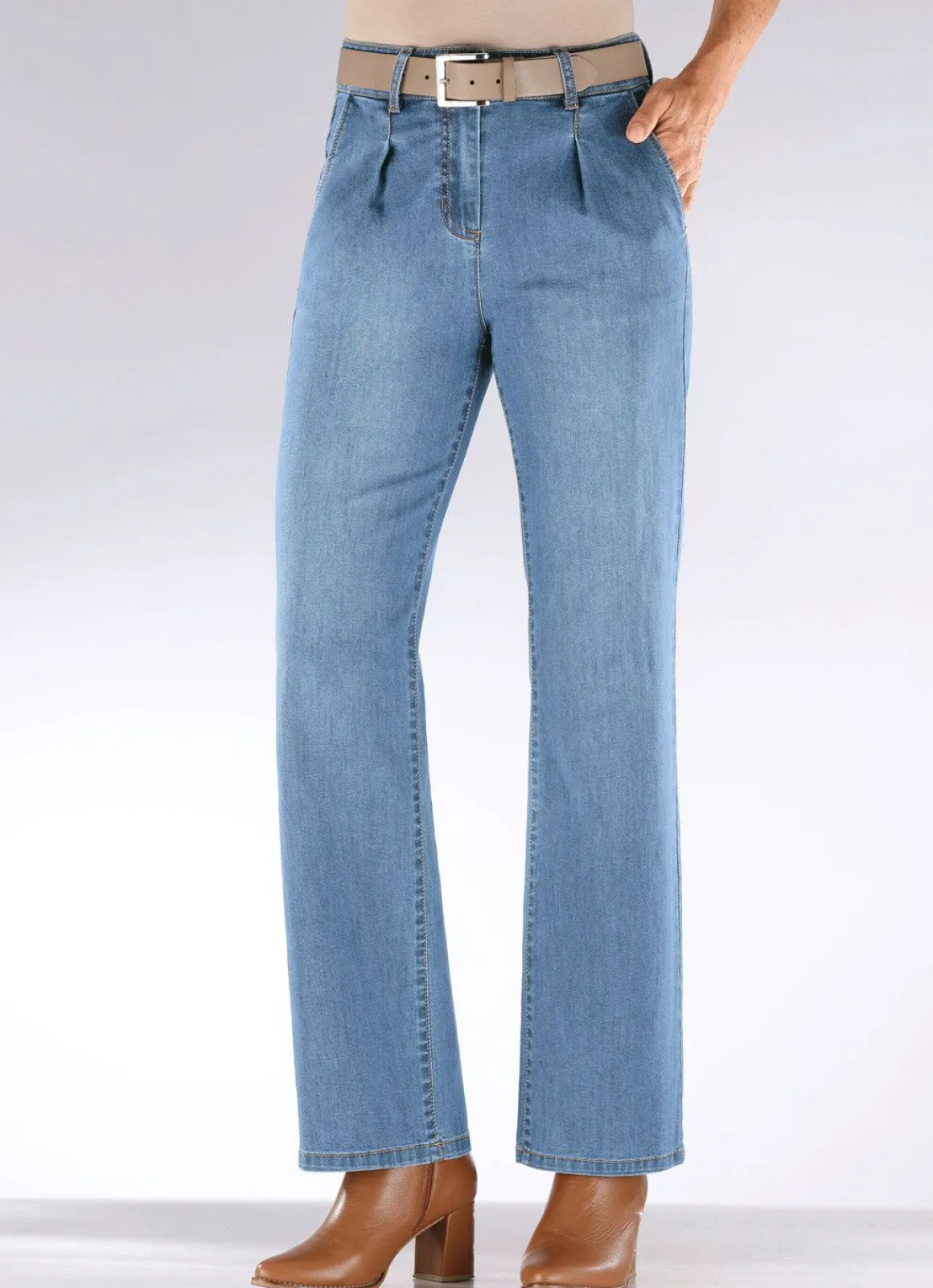 Jeans mit Bundfalten