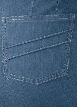Jeans mit figurgünstiger Teilungsnaht