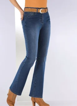 Jeans mit leicht ausgestellter Beinweite