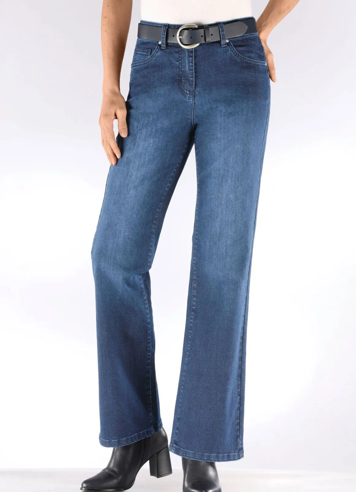 Jeans mit modischer Beinweite