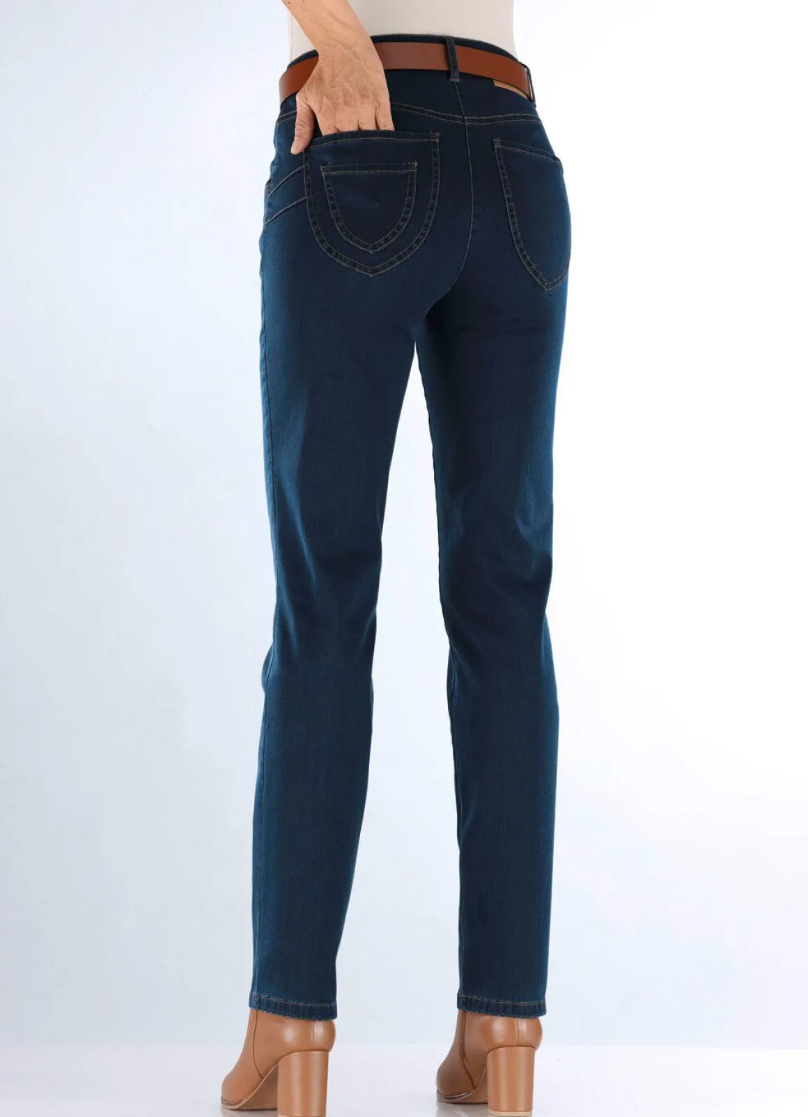 Jeans mit raffinierter Taschenlösung