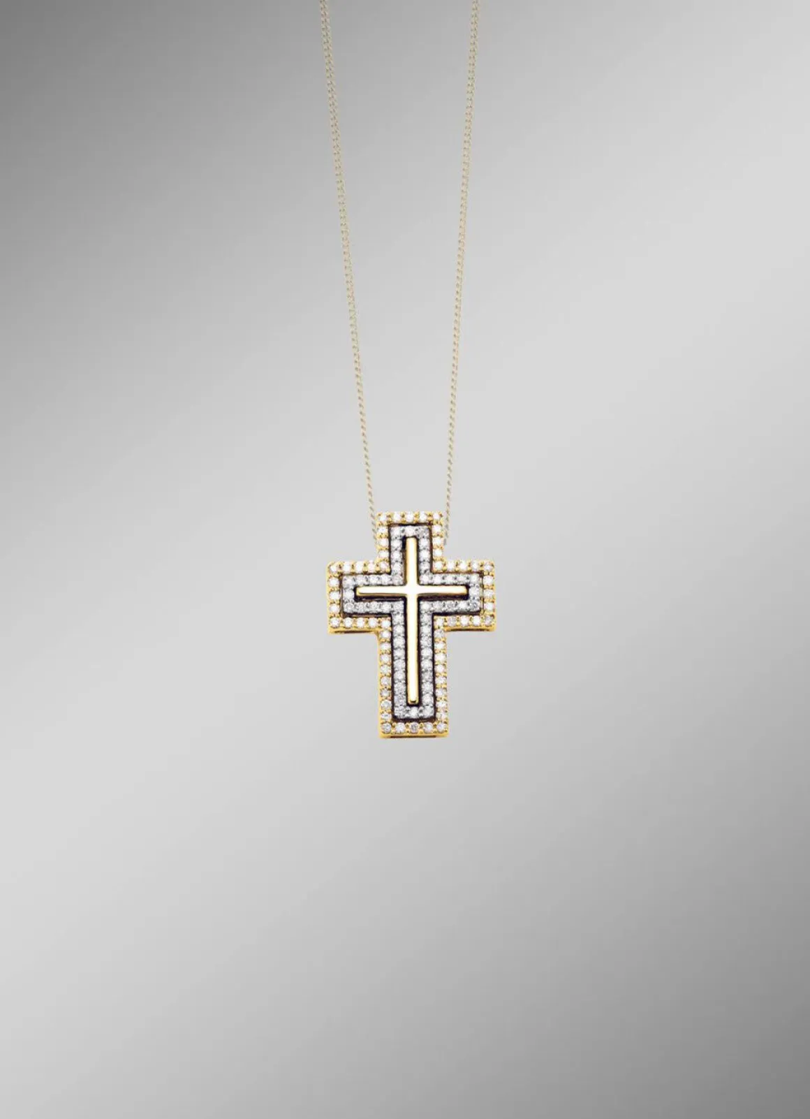 Kreuz-Anhänger mit Brillanten