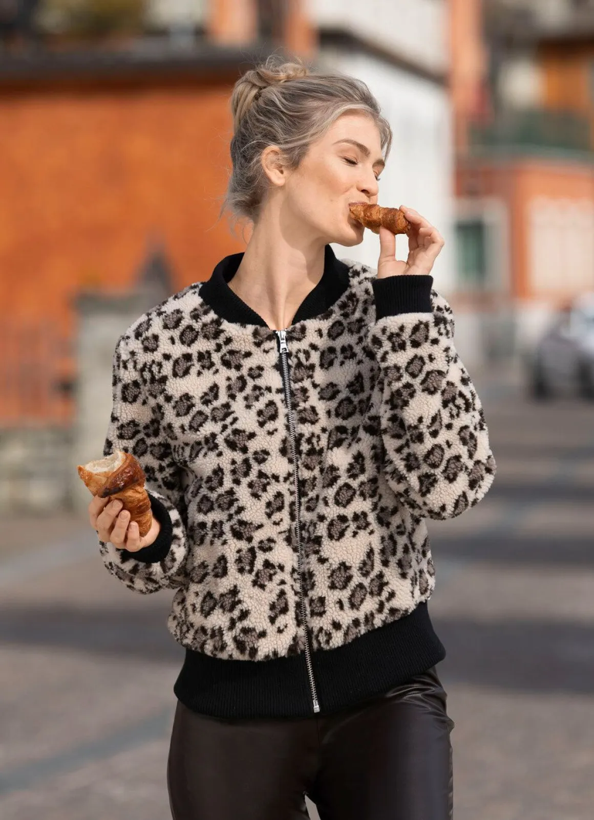 Kurzjacke aus Teddyplüsch
