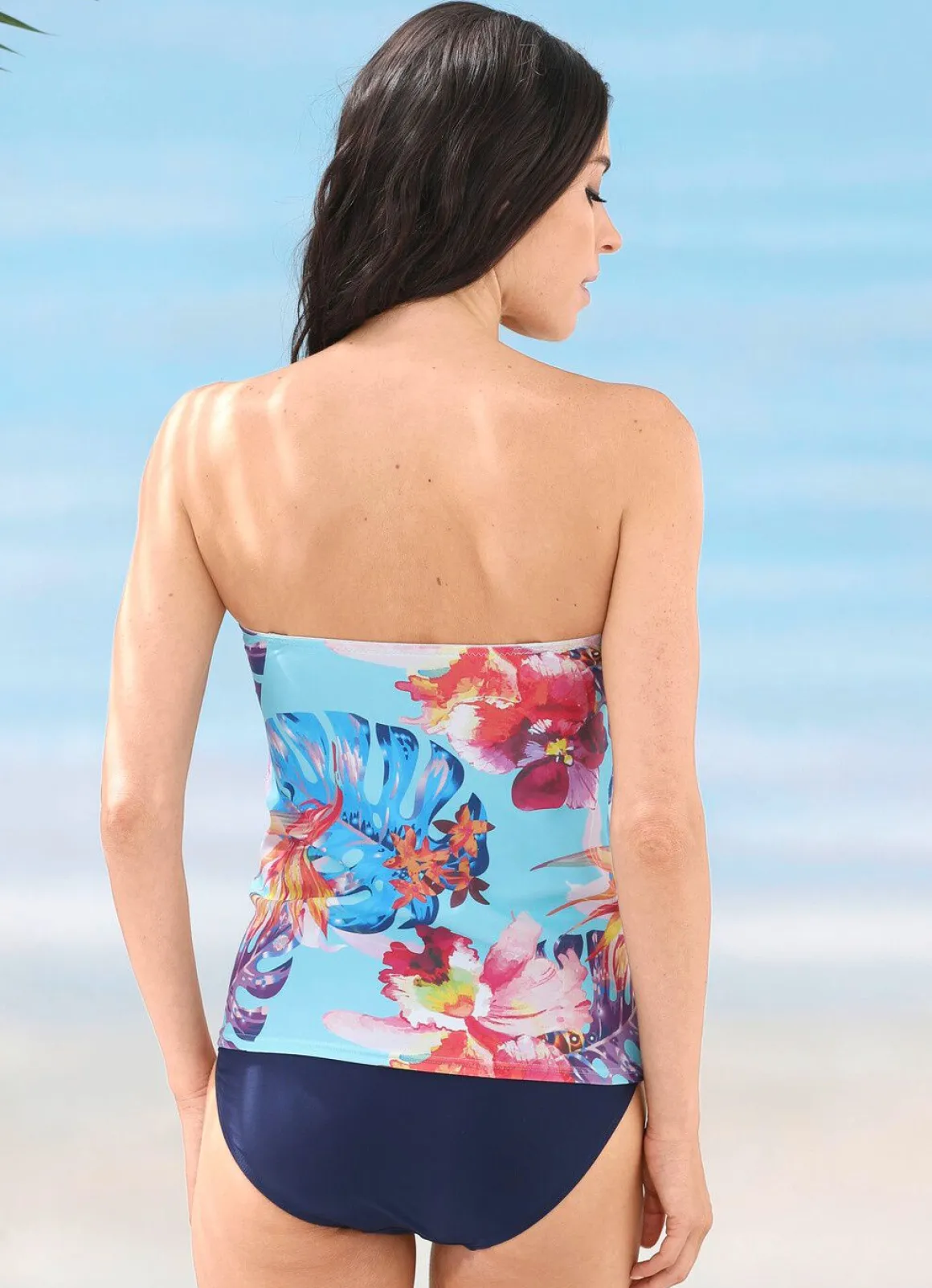 Laurina Tankini mit verstell- und abnehmbaren Trägern und Softschalen