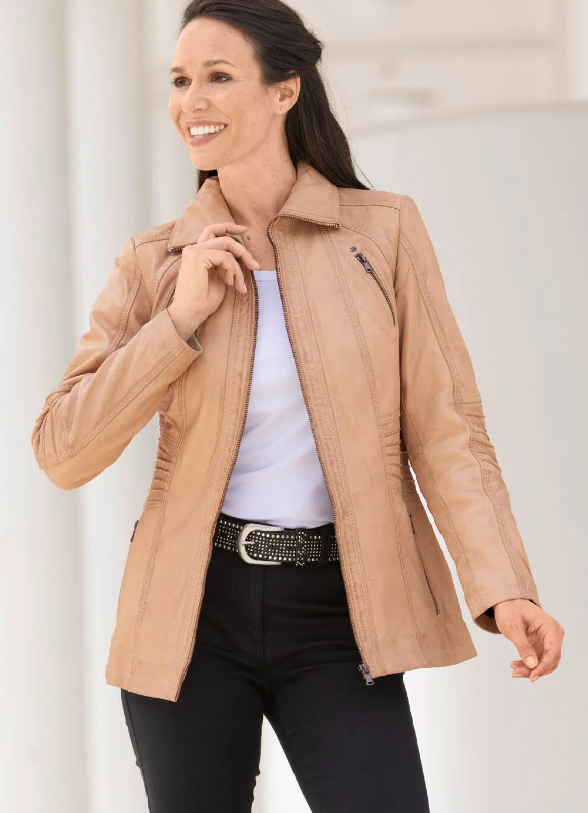 Lederkurzjacke mit Steh-Umlegekragen
