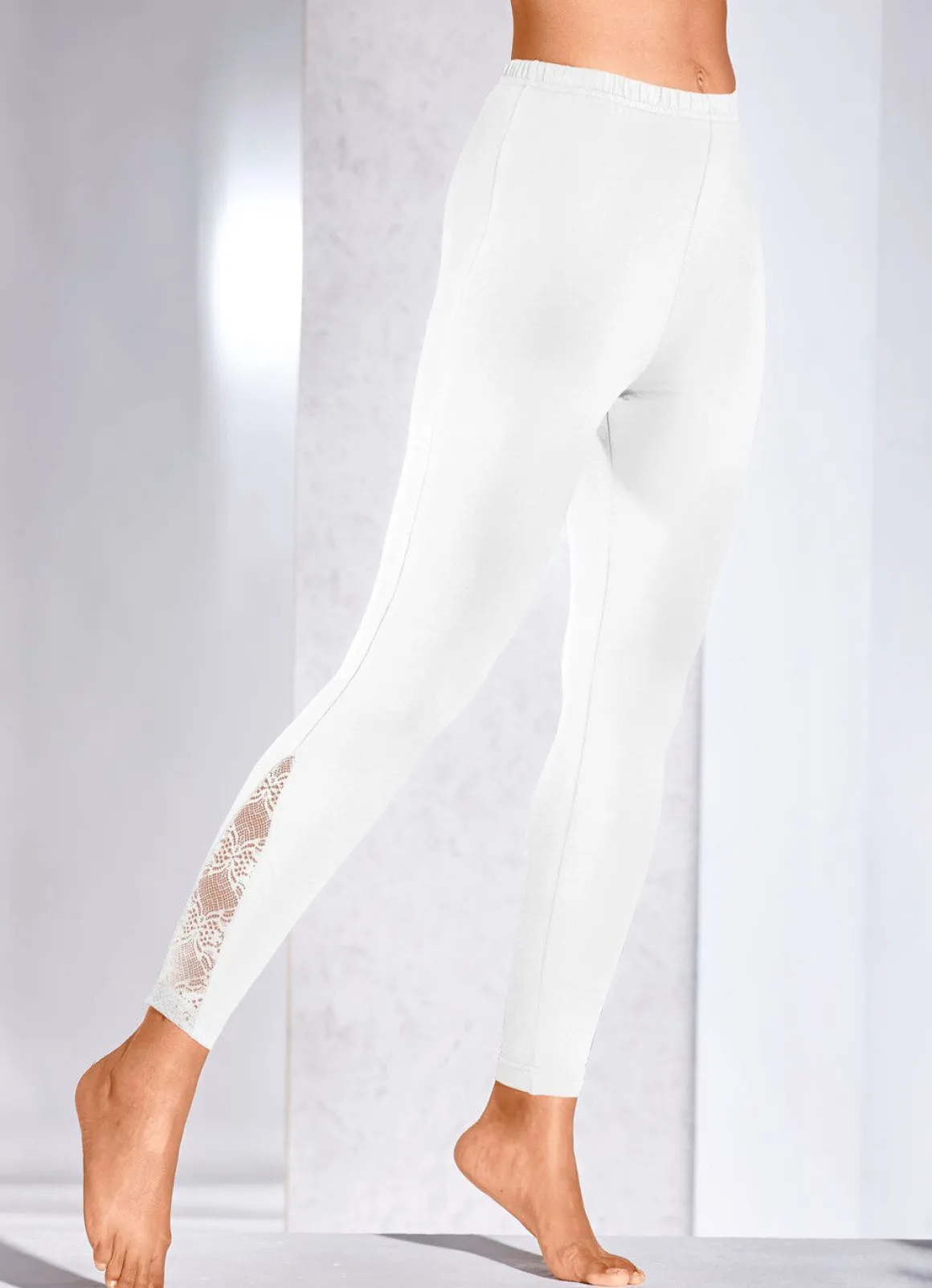 Leggings mit Spitzeneinsatz