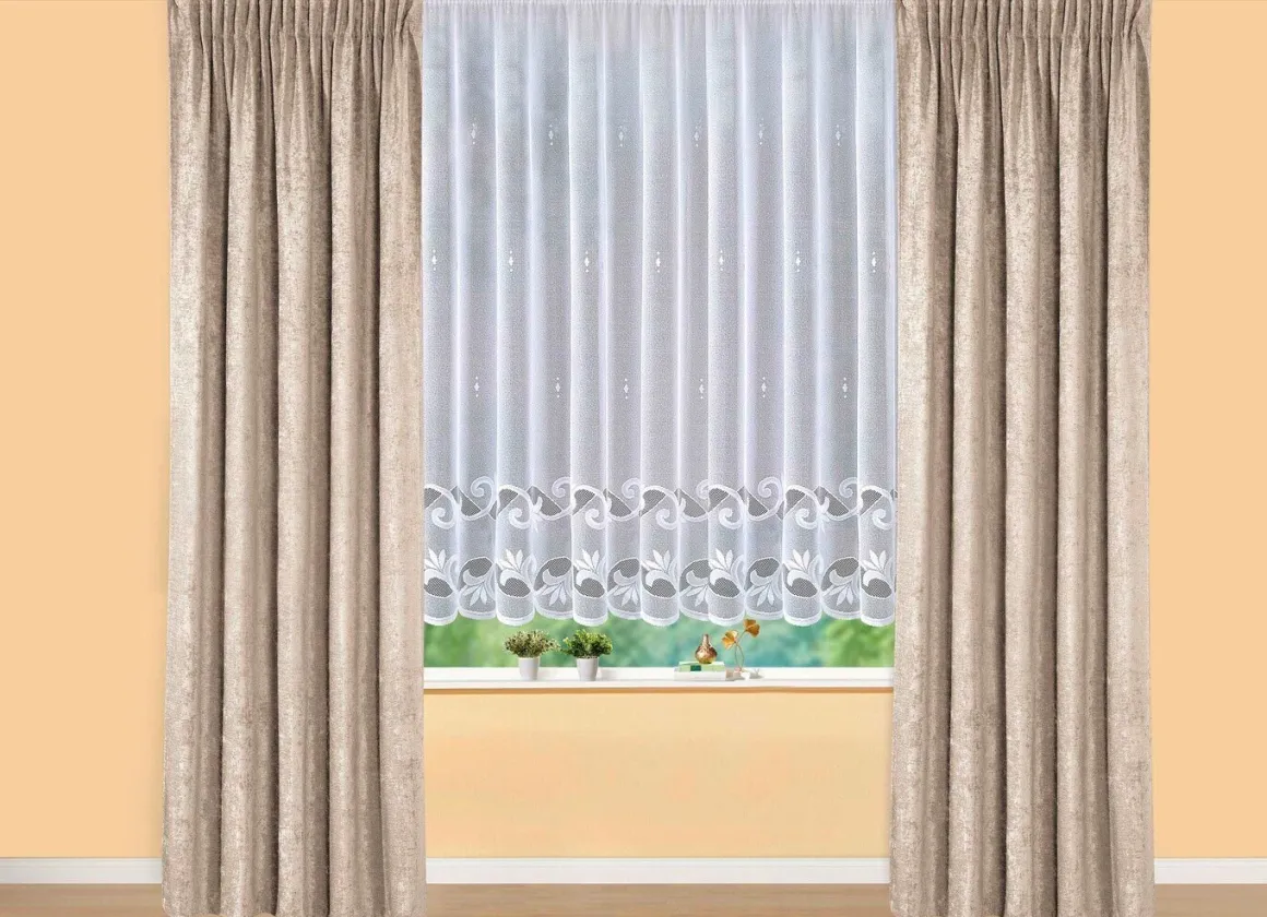 Leichter Blumenfenster-Store mit Automatikfaltenband