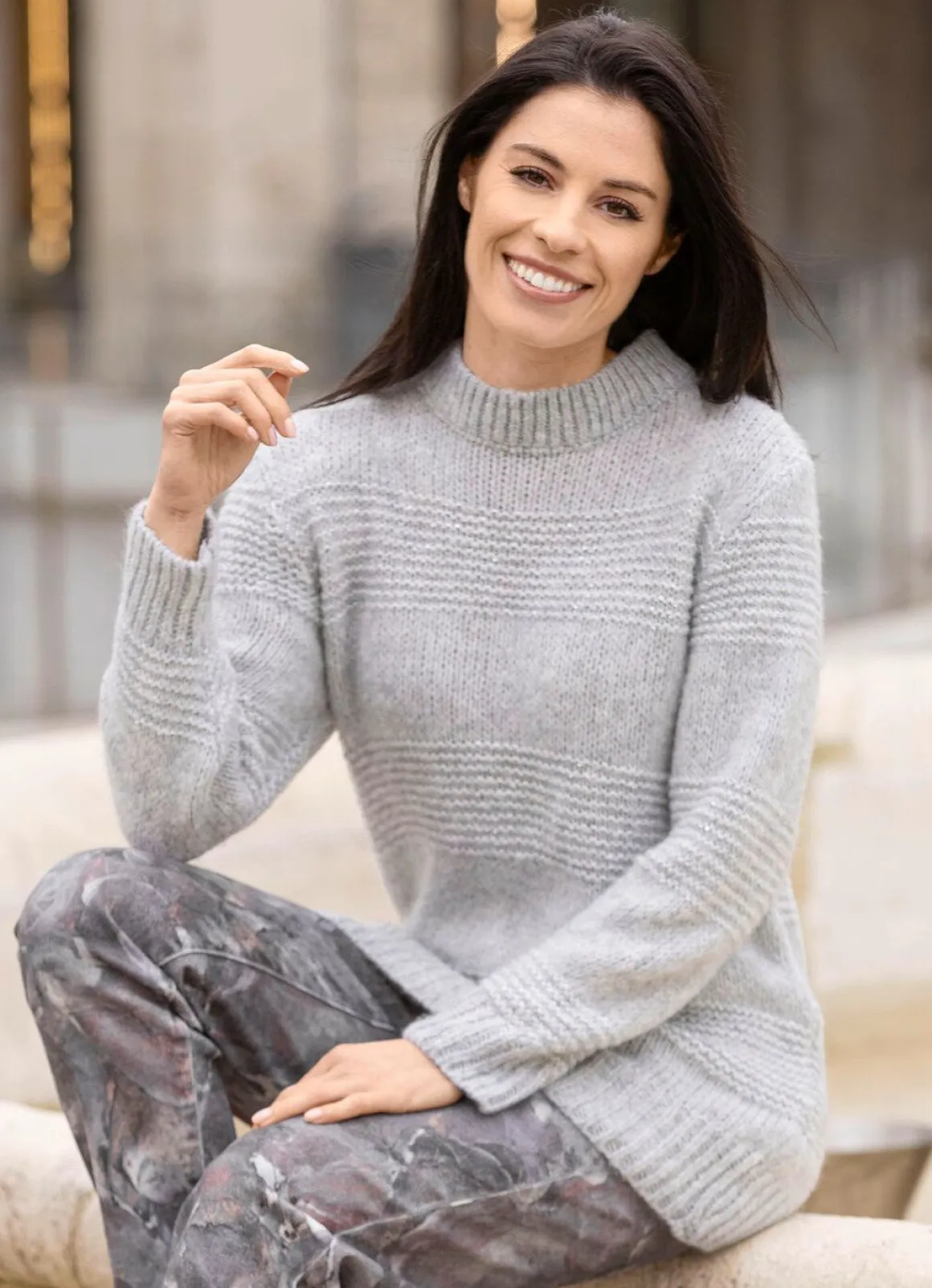 Longpullover mit zarter Paillettenzier