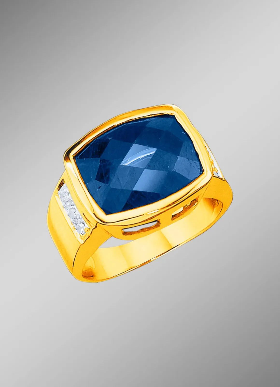 Massiver Herrenring mit Safir und Diamanten
