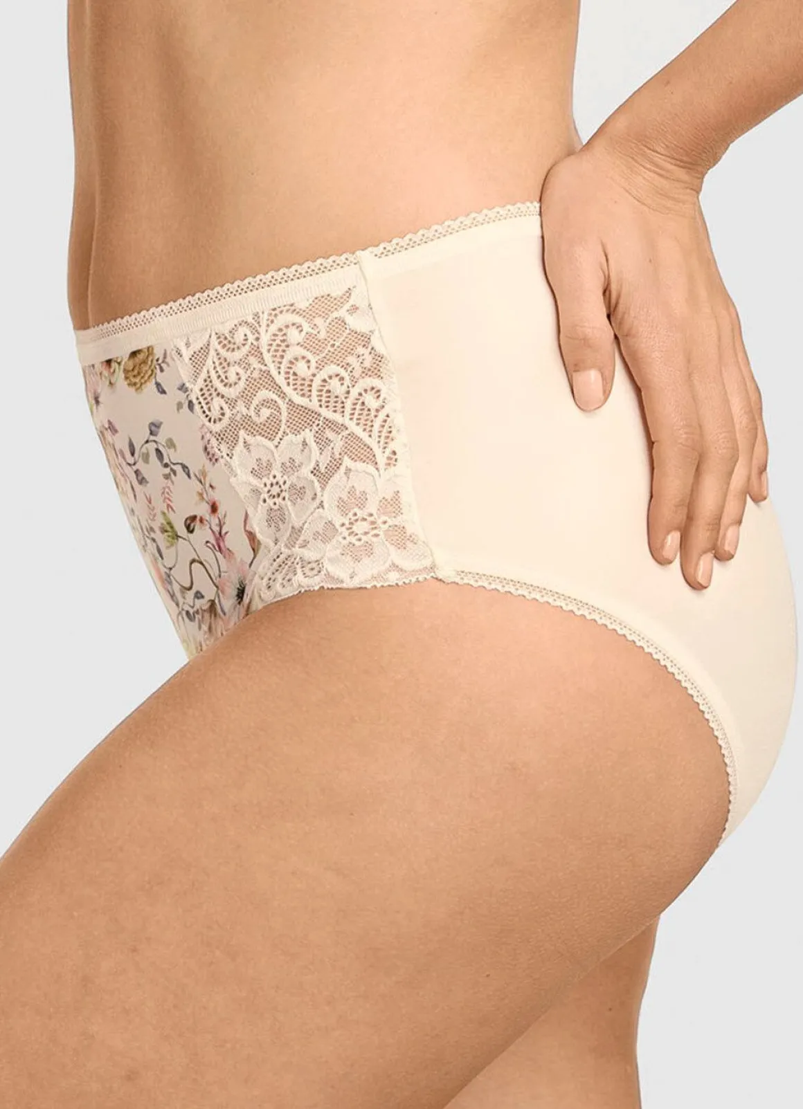 Miss Mary Slip mit farbharmonischem Floraldessin