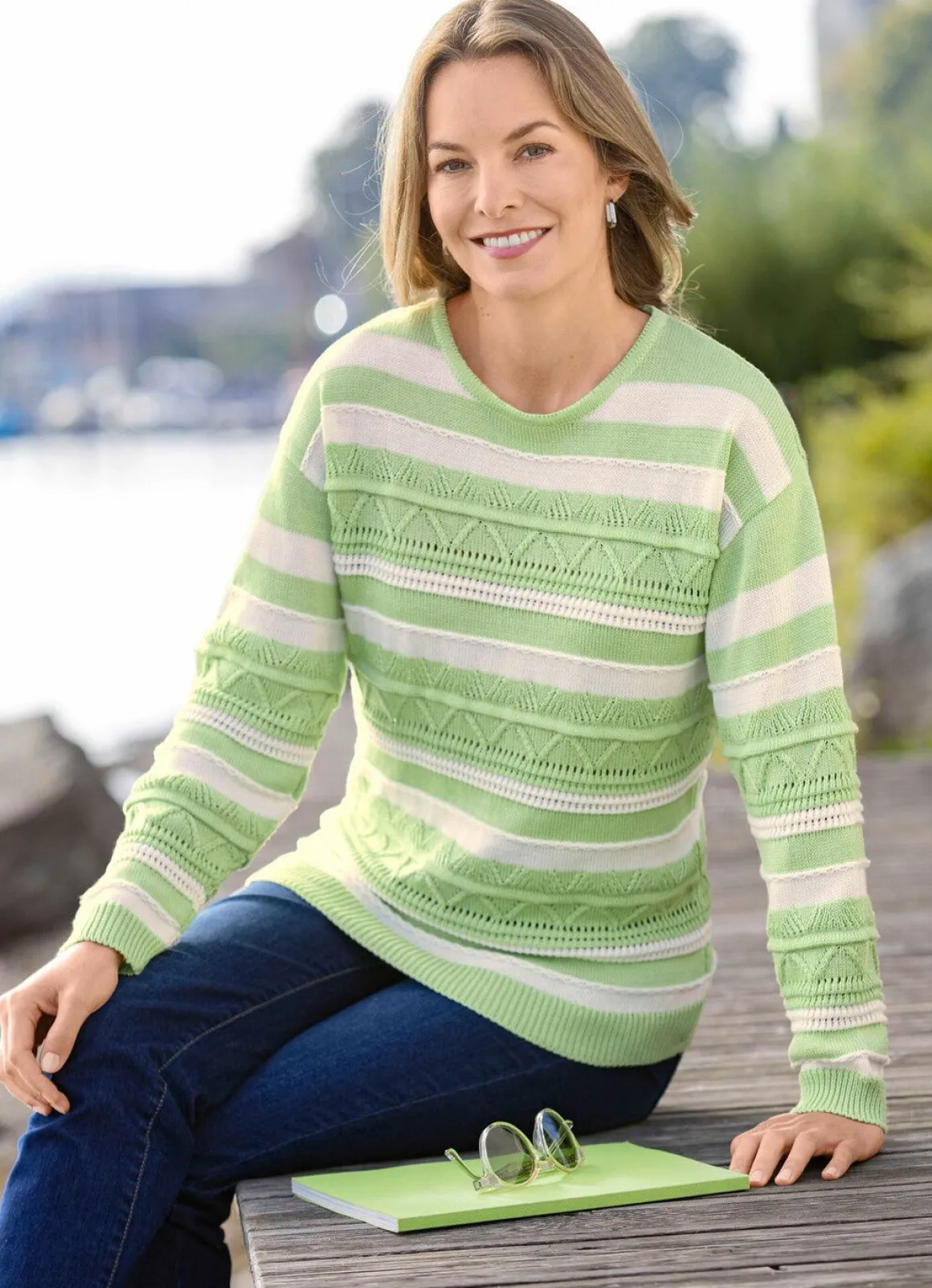 Pullover mit Alloverringeln