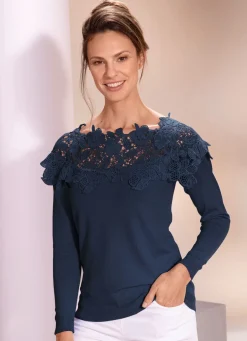 Pullover mit edlem Spitzenbesatz