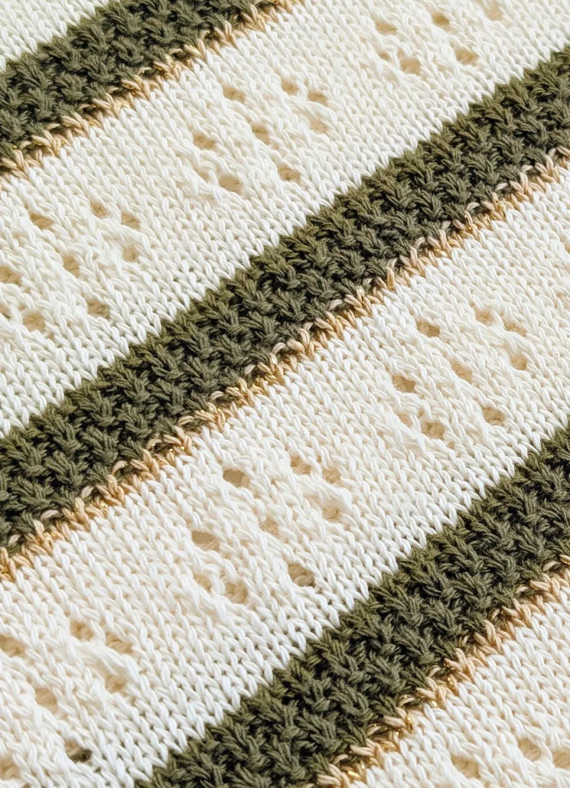 Pullover mit Glitzerakzenten