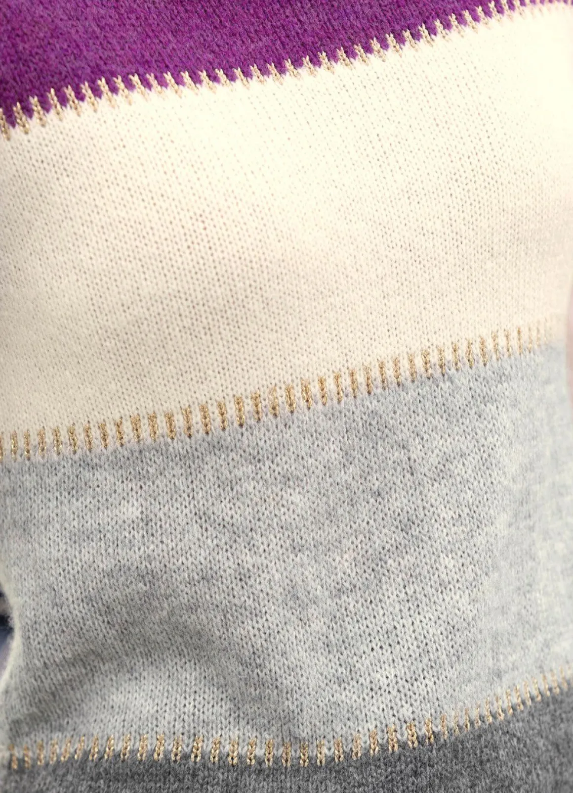 Pullover mit Glitzerakzenten