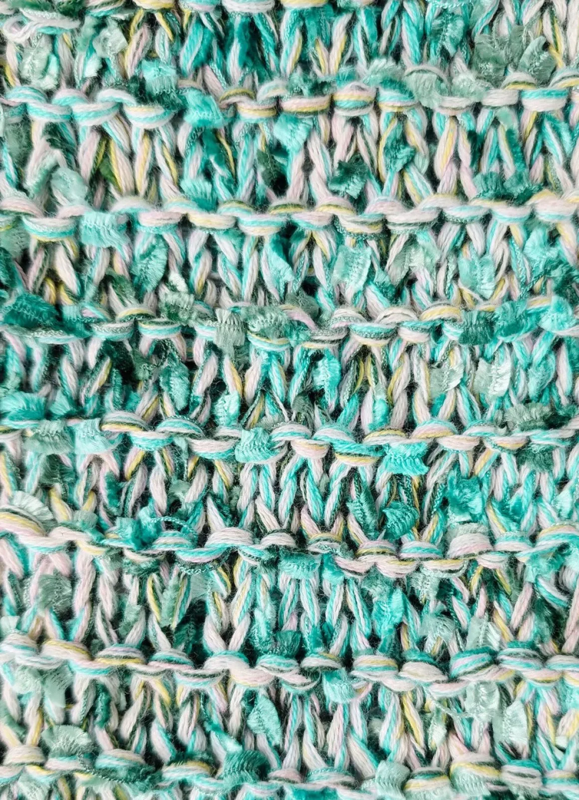 Pullover mit hochwertigem Federeffektgarn