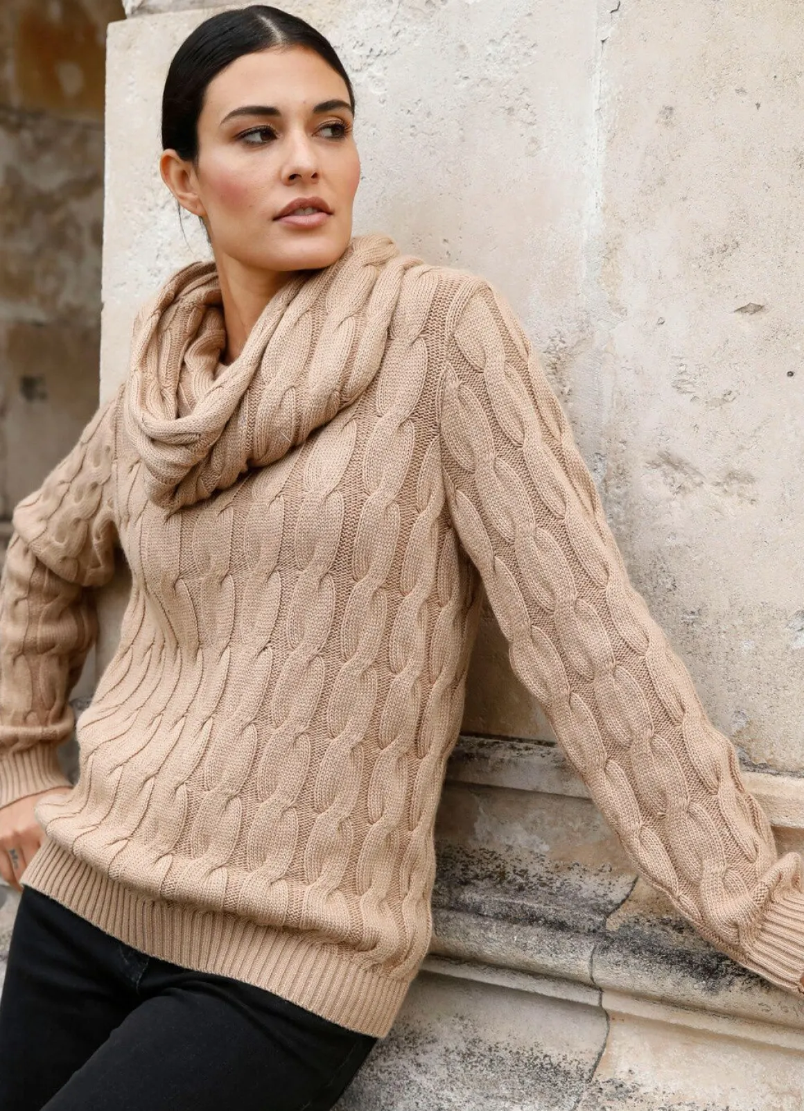Pullover mit Loop und mit Kaschmir