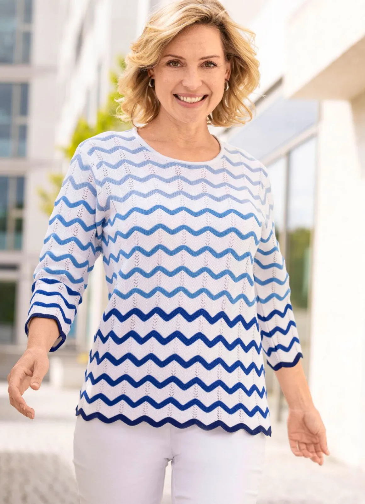 Pullover mit Wellenringeln