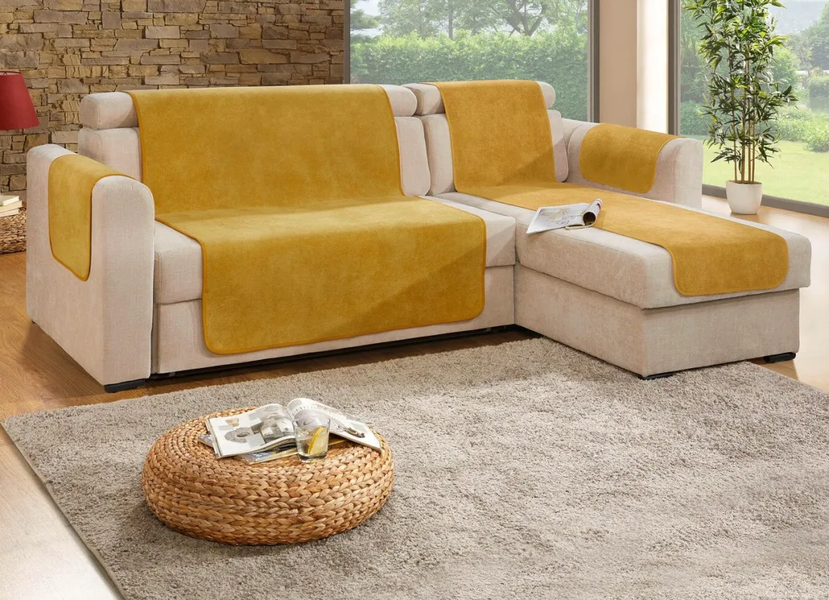 Sessel- und Sofaschoner mit Fleckschutz und Anti-Rutsch-Beschichtung