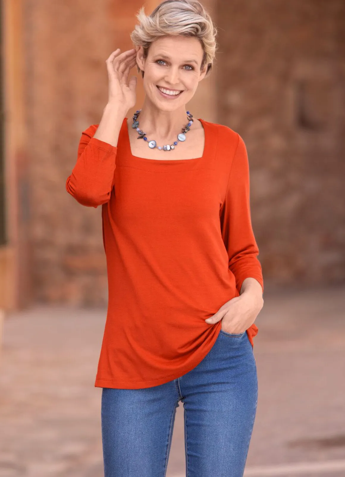 Shirt mit flottem Karreè-Ausschnitt in 3 Farben