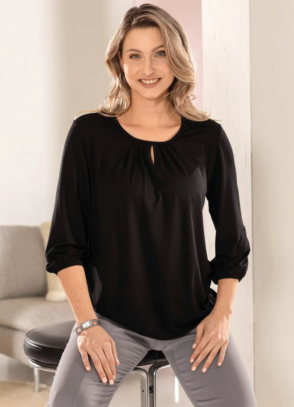 Shirt mit Schlitz in 2 Farben