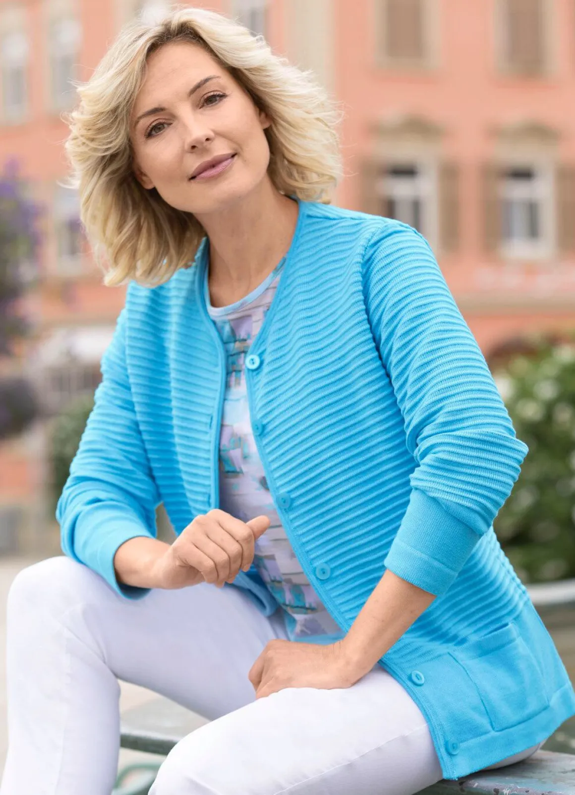 Strickjacke mit Biesendessin