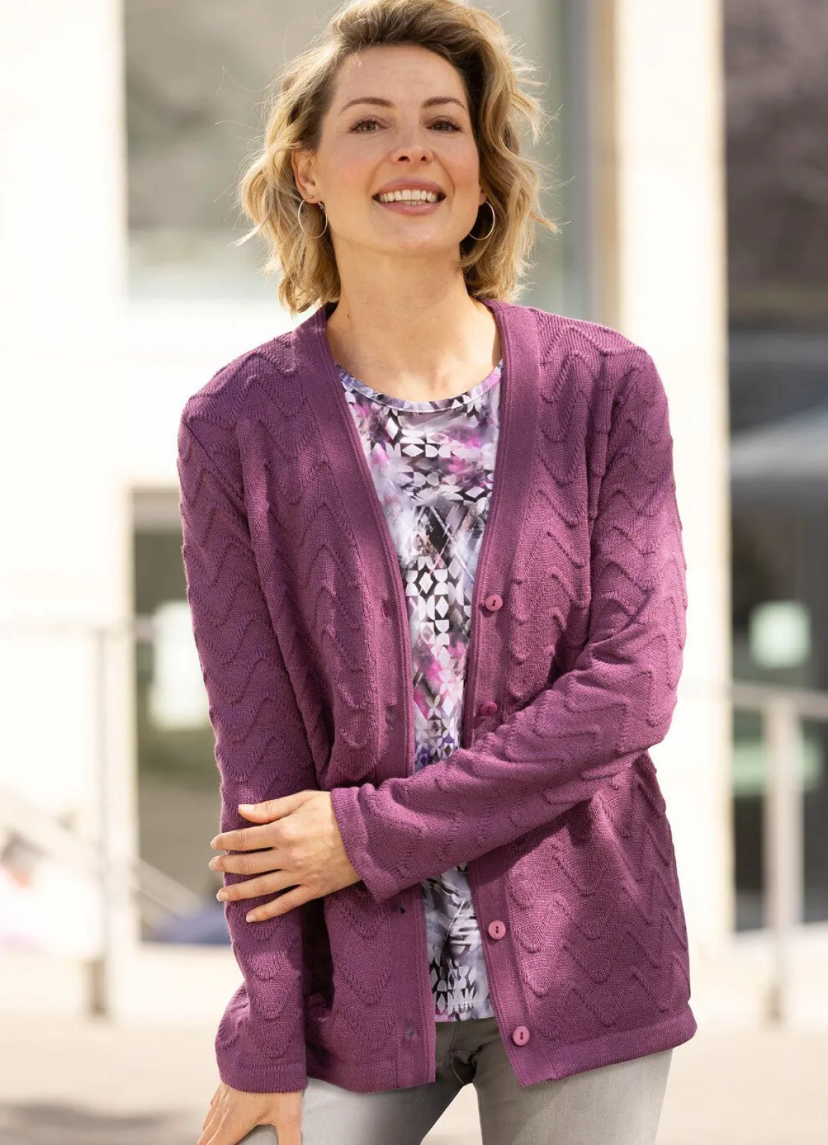 Strickjacke mit dekorativer Struktur