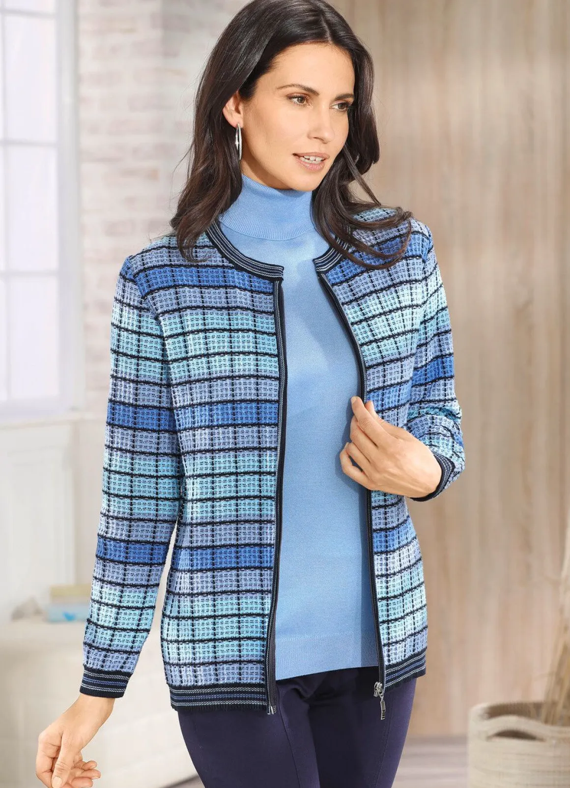Strickjacke mit grafischem Muster