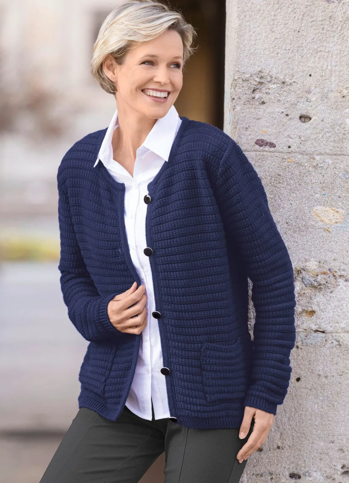 Strickjacke mit Struktur allover