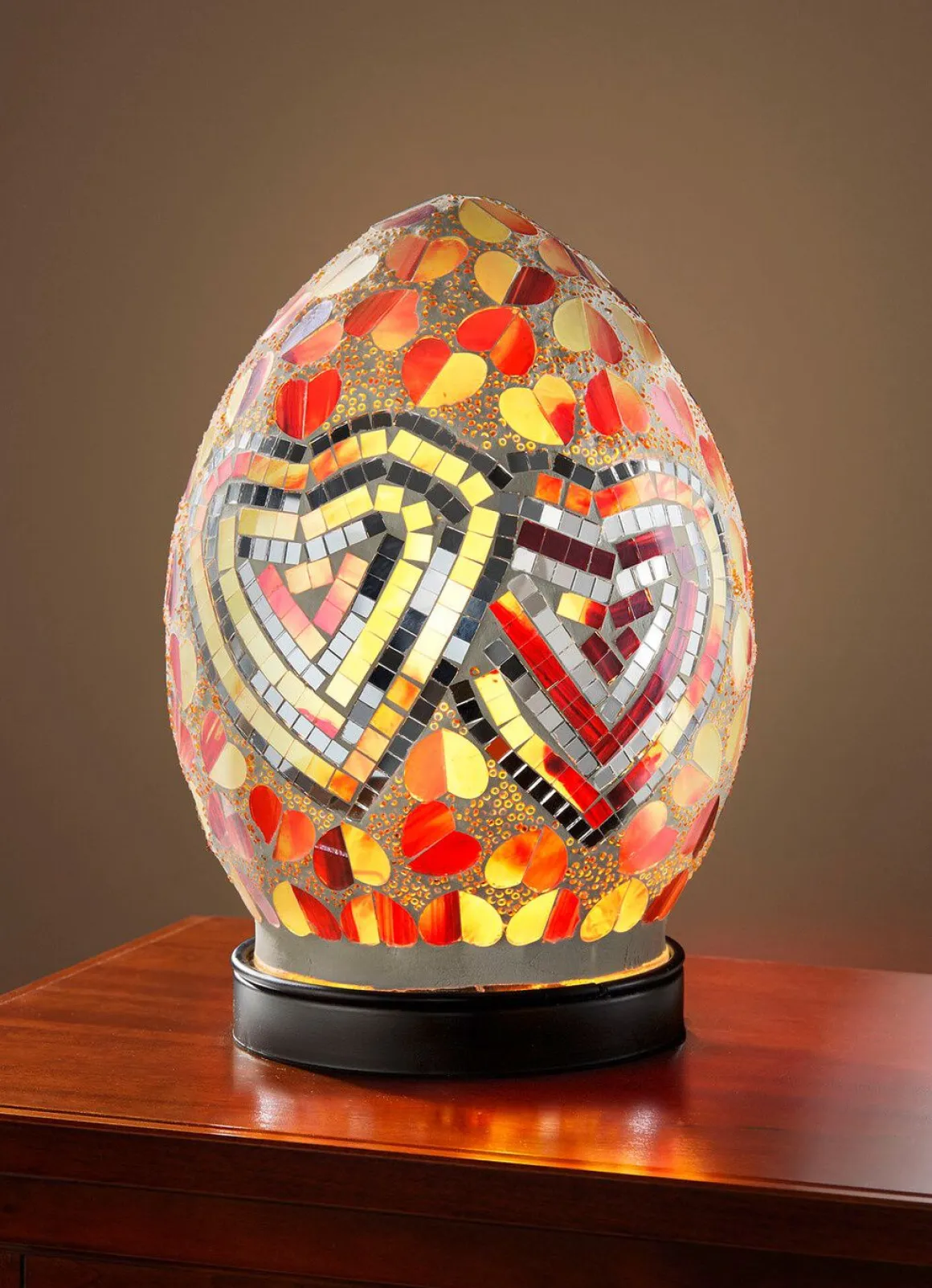Tischleuchte mit Mosaik aus Glasstücken