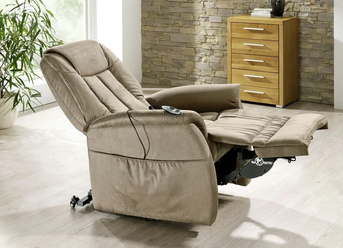 TV-Sessel mit Motor und Aufstehhilfe