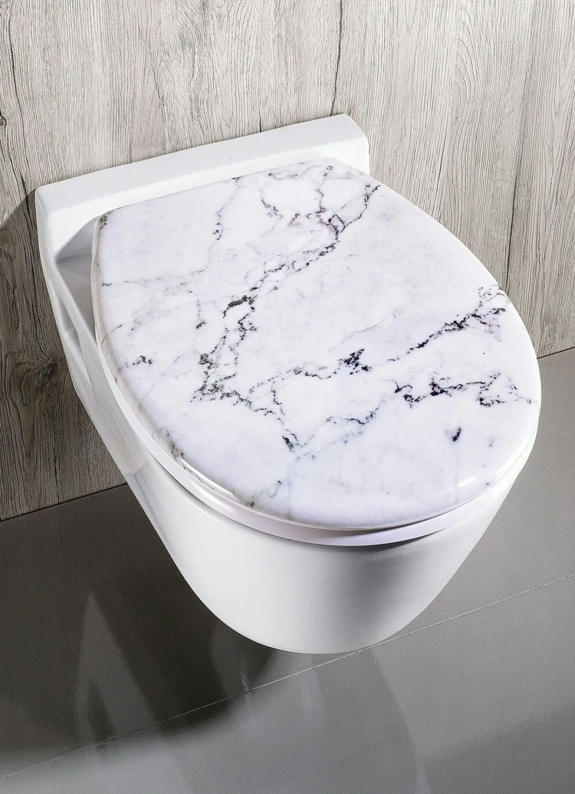 WC-Sitz aus Duroplast in Marmor-Optik